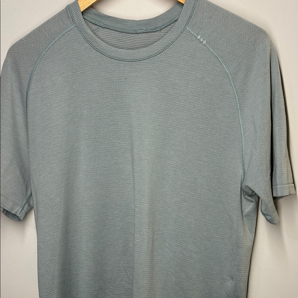 Lululemon Metal Vent Tech Short-Sleeve Shirt | Size M